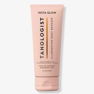 ✨Tanologist Illuminating Body Bronzer✨